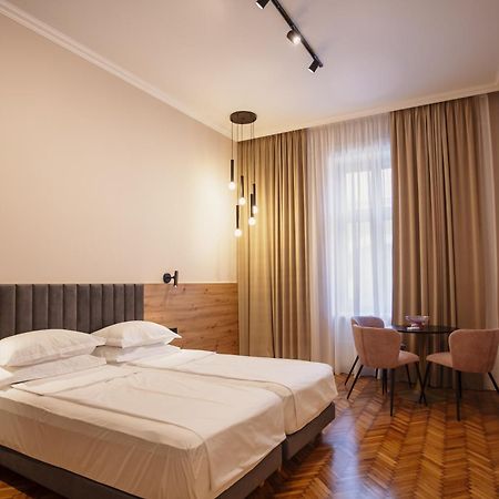 Bloom Downtown Suites 克卢日-纳波卡 外观 照片