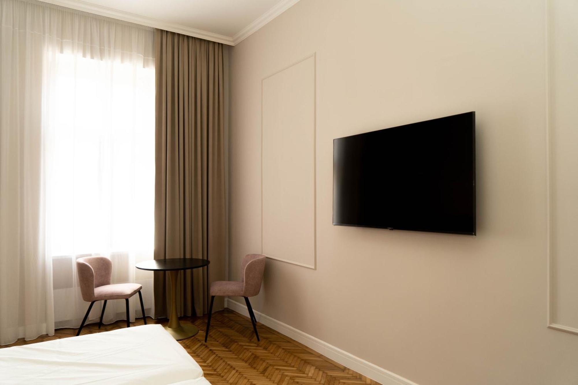 Bloom Downtown Suites 克卢日-纳波卡 外观 照片