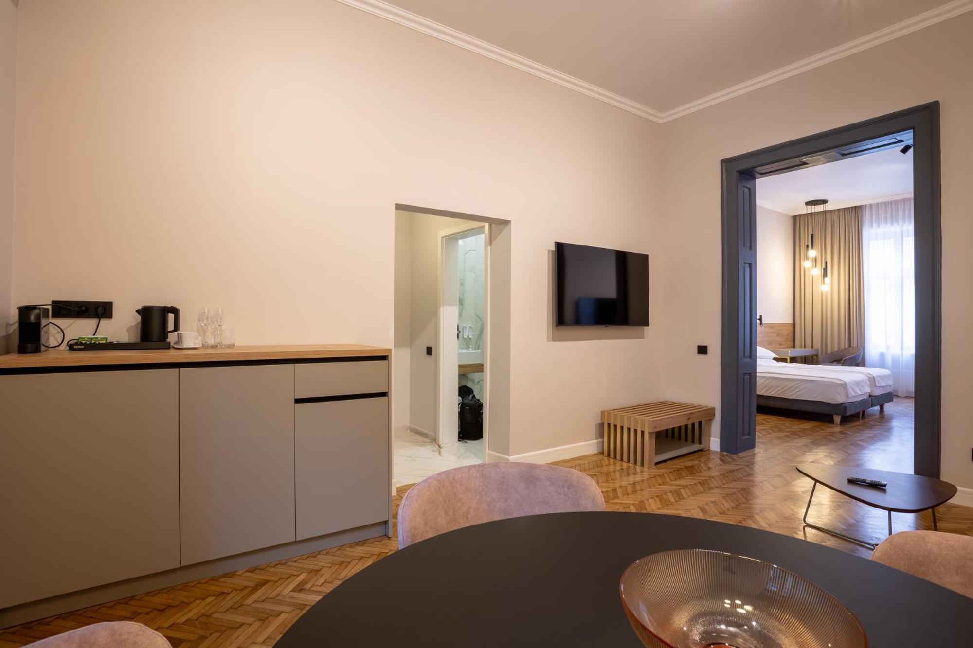 Bloom Downtown Suites 克卢日-纳波卡 外观 照片