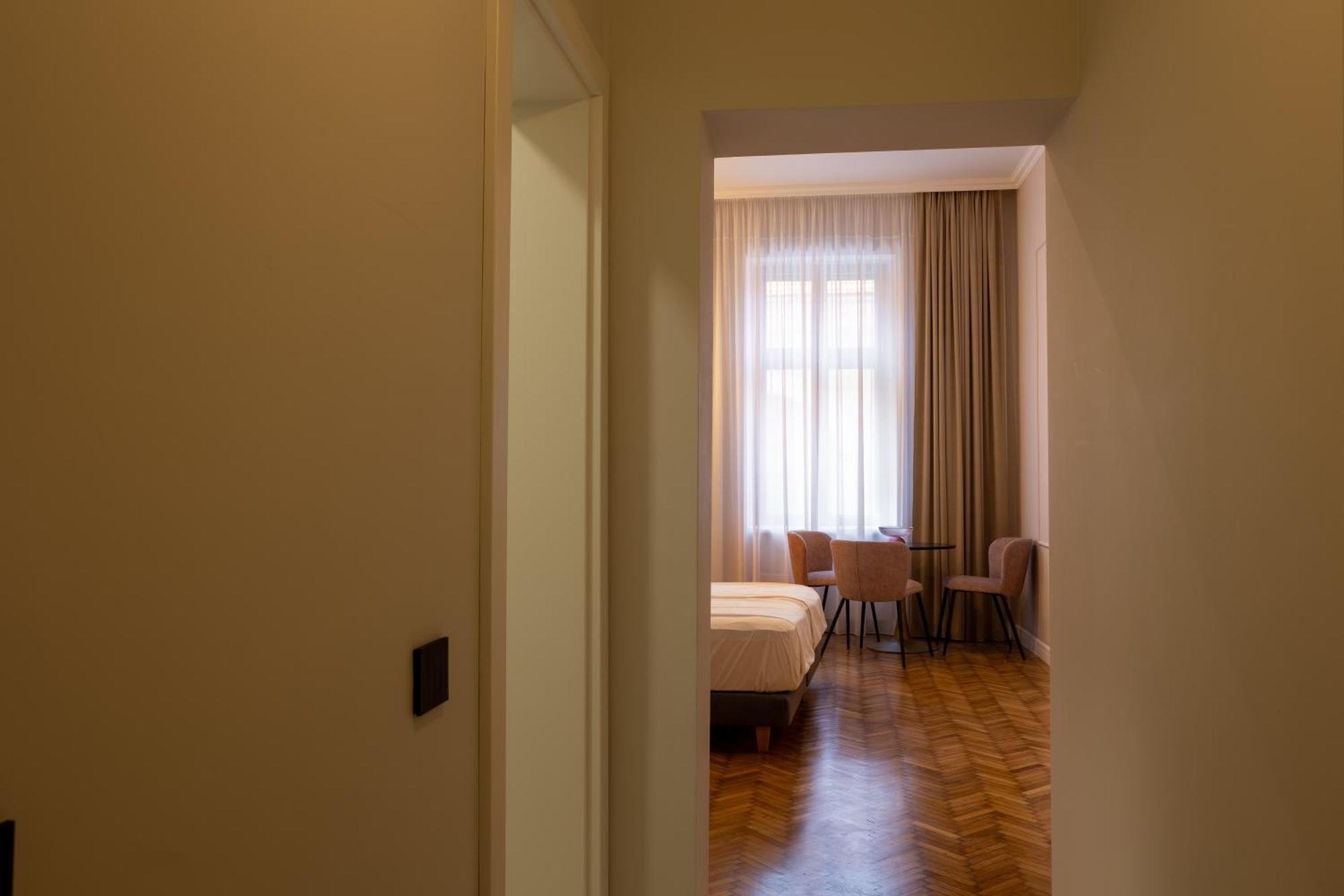 Bloom Downtown Suites 克卢日-纳波卡 外观 照片