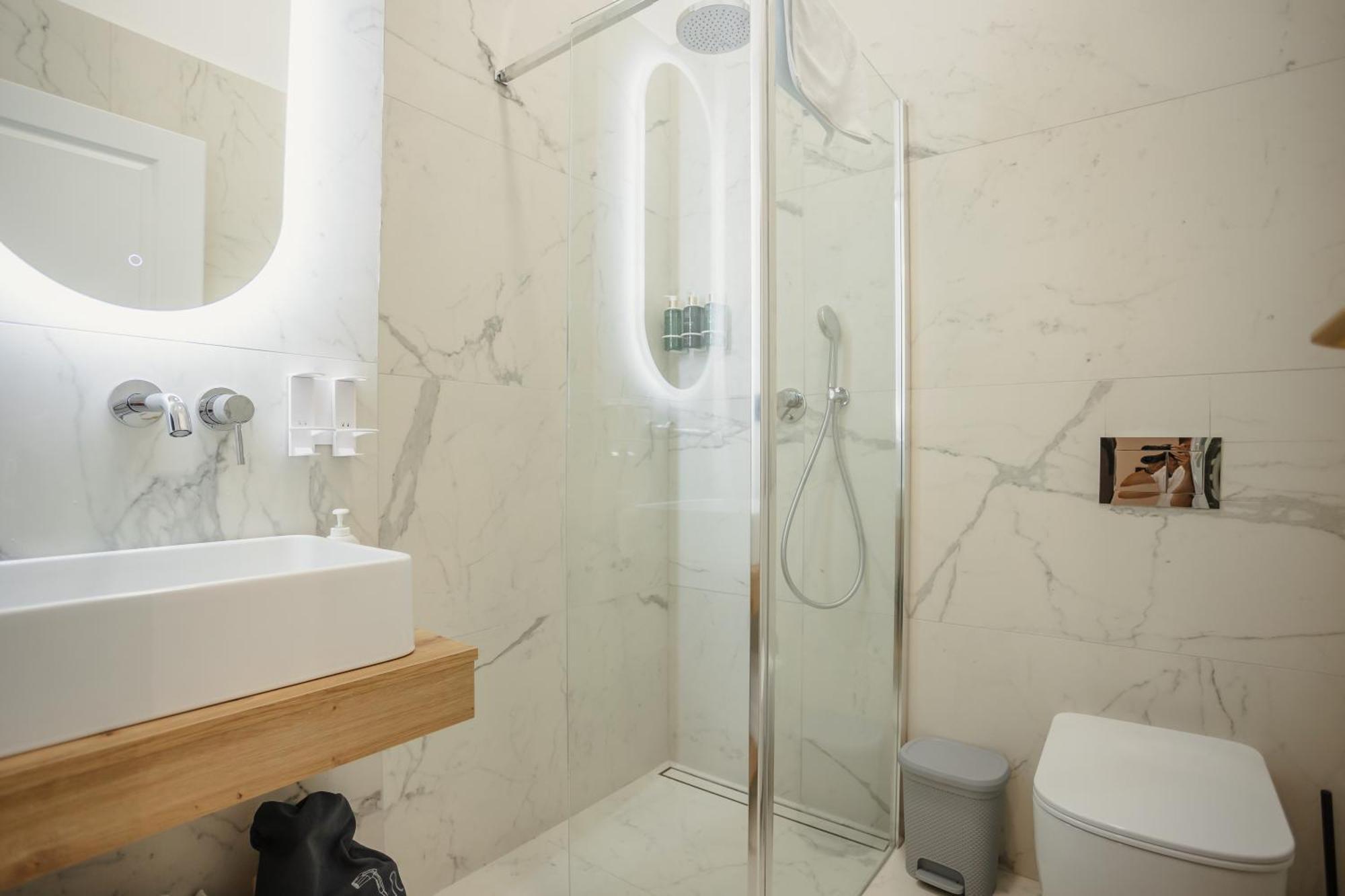 Bloom Downtown Suites 克卢日-纳波卡 外观 照片
