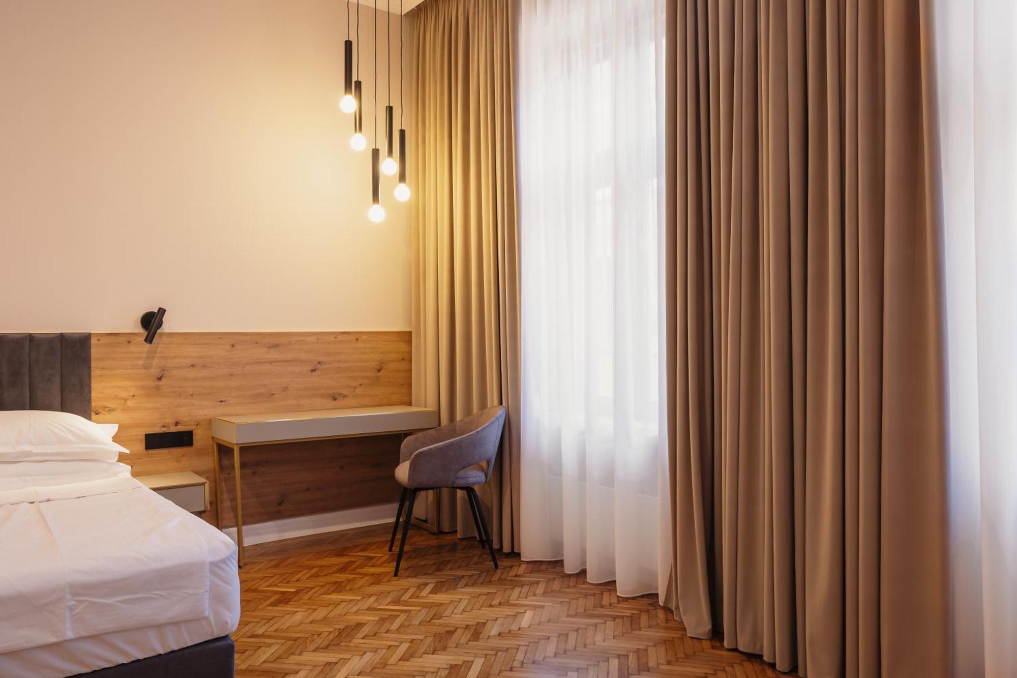 Bloom Downtown Suites 克卢日-纳波卡 外观 照片
